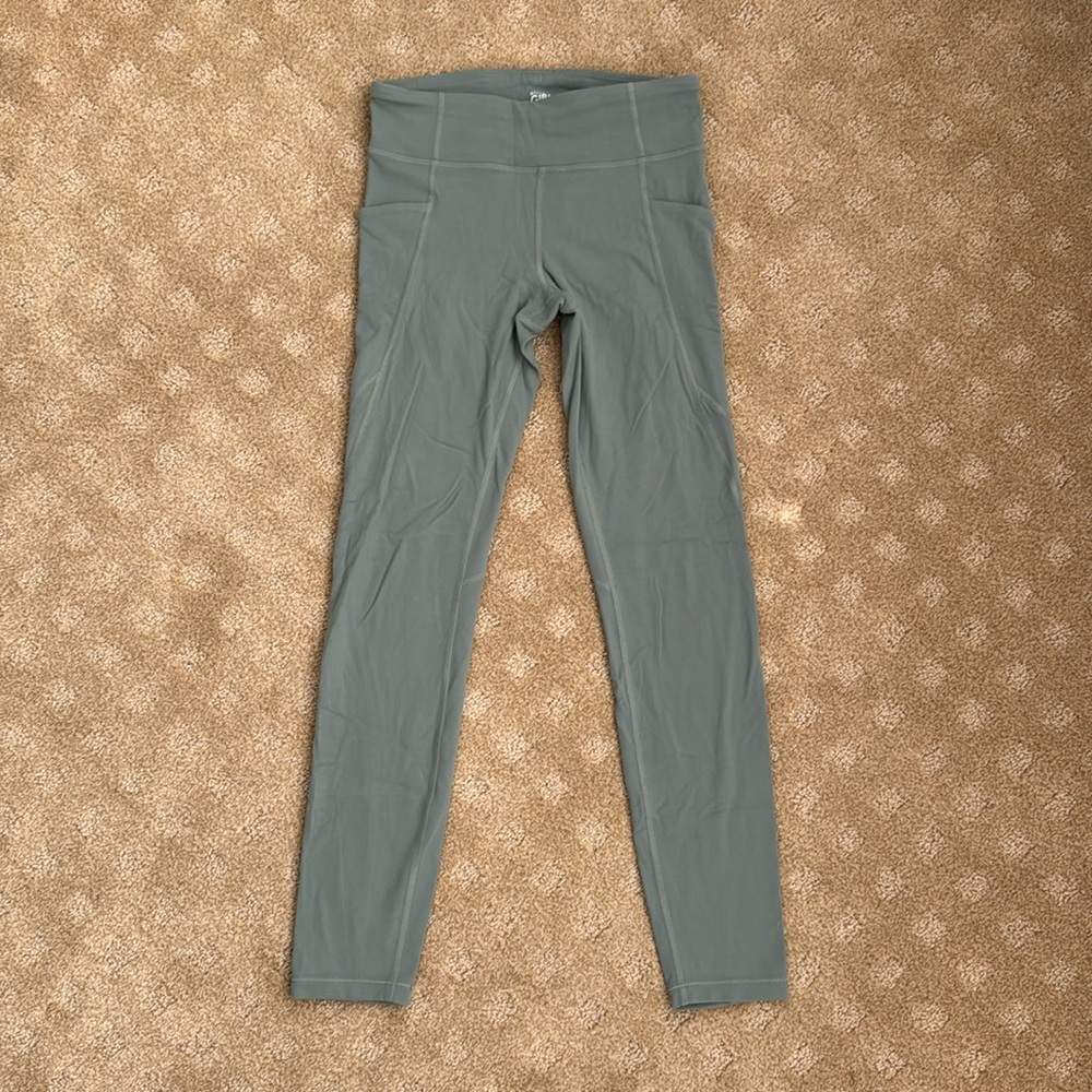 Athleta girls size 12 sage colored leggings with pockets